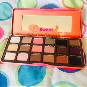 BRAND NEW Too Faced Sweet Peach Eyeshadow Palette